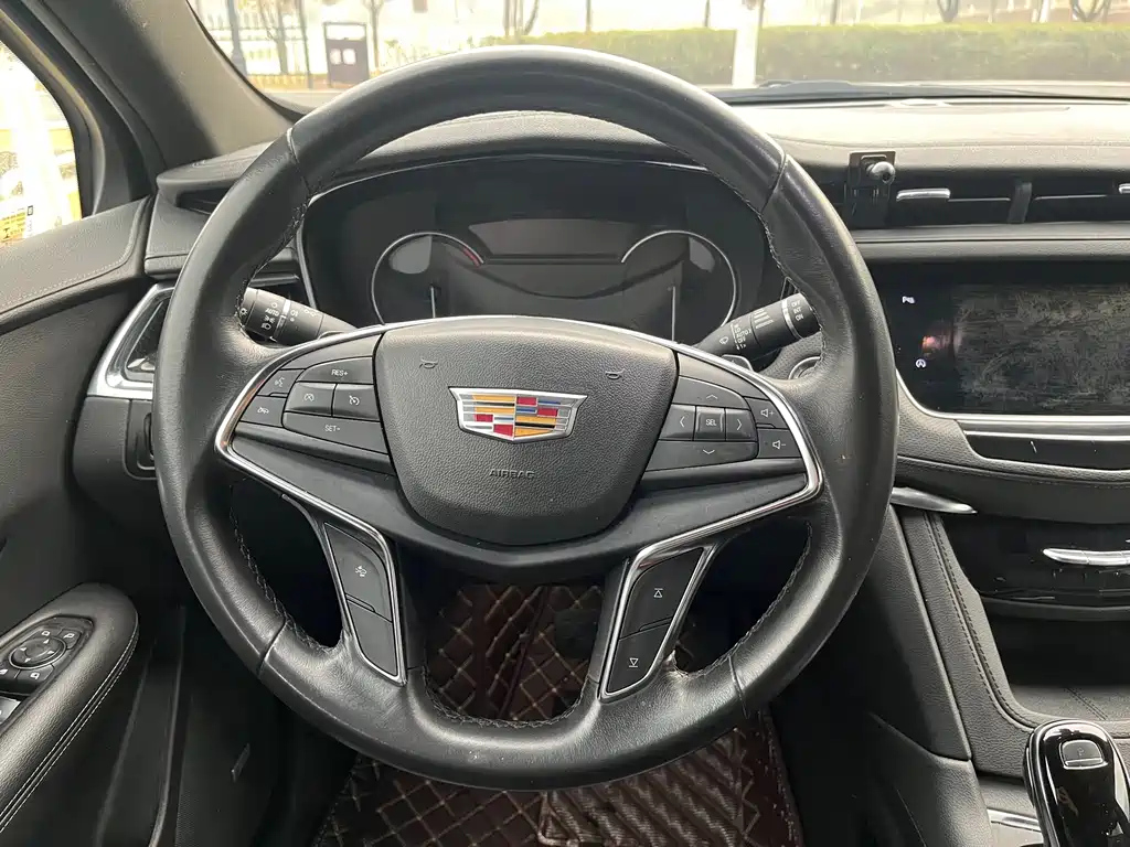 CADILLAC XT5 2020
