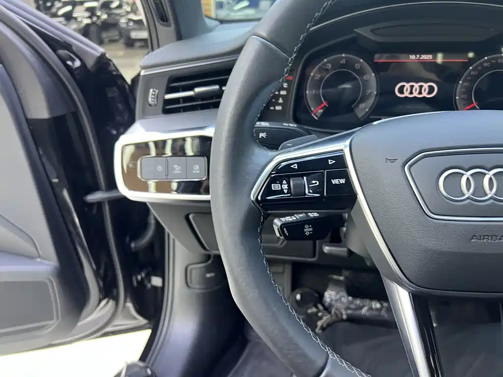 AUDI A6L 2021