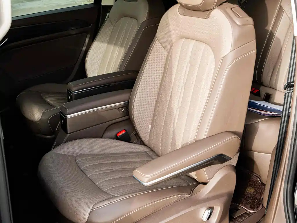 VOLKSWAGEN VILORAN 2022