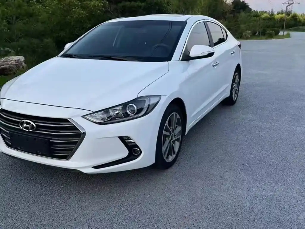 HYUNDAI ELANTRA 2016