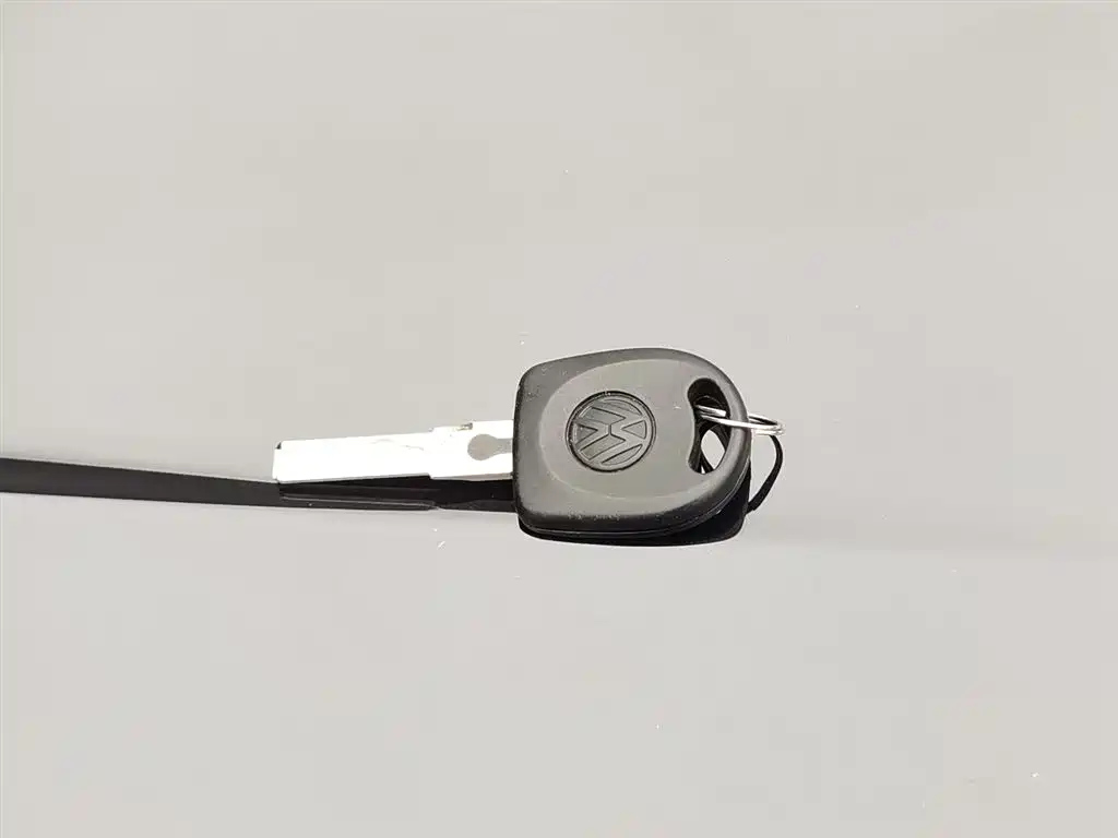 VOLKSWAGEN SANTANA 2016
