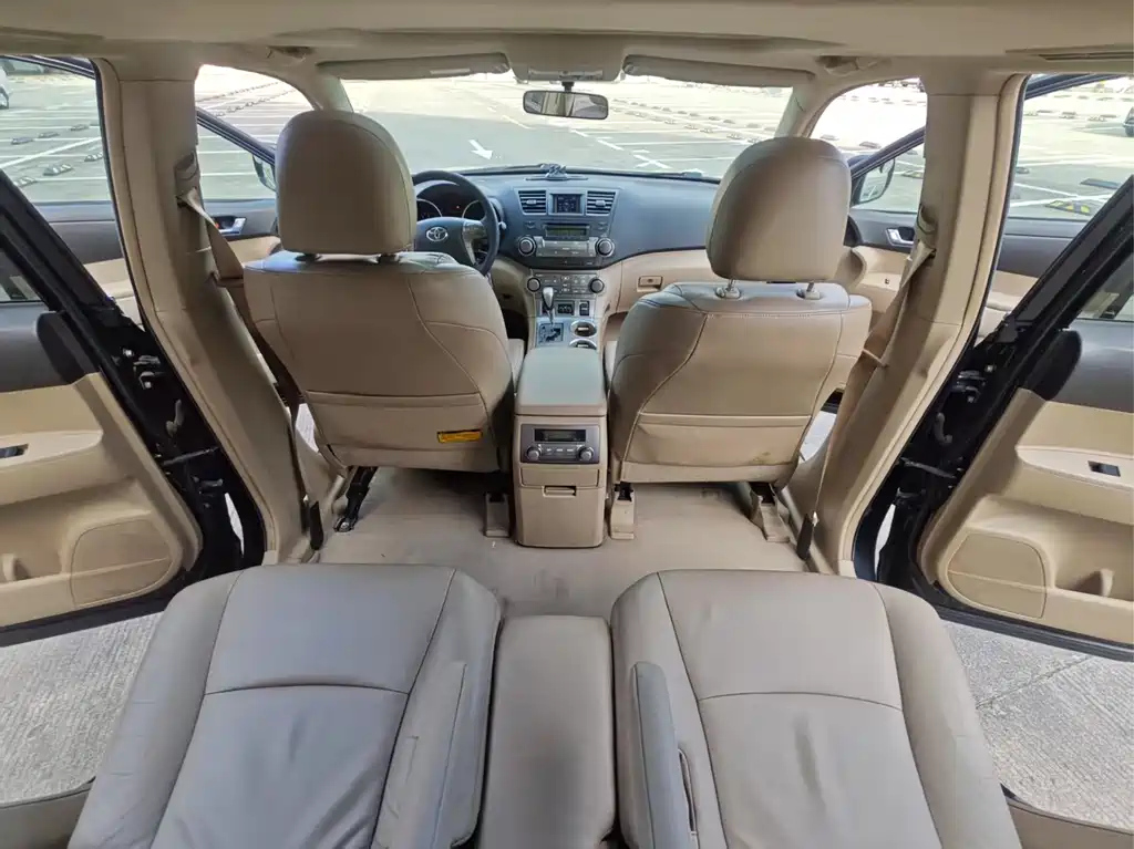 TOYOTA HIGHLANDER 2012