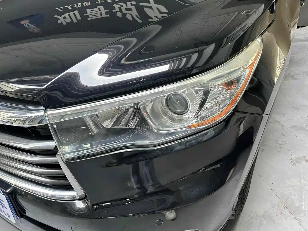 TOYOTA HIGHLANDER 2016