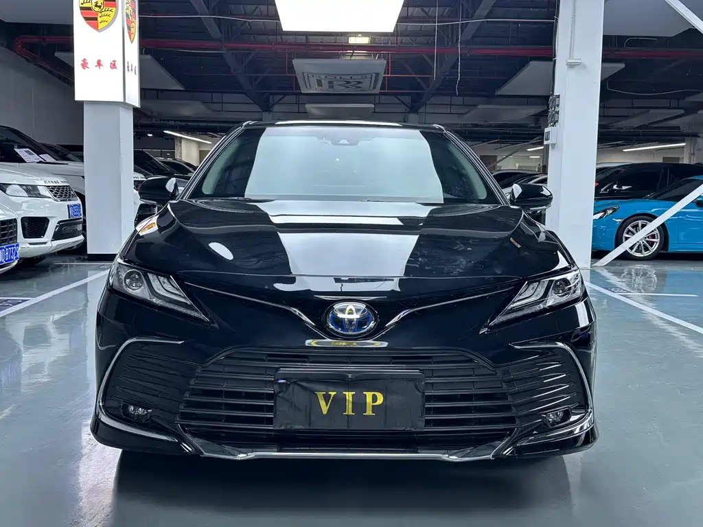 TOYOTA CAMRY 2023