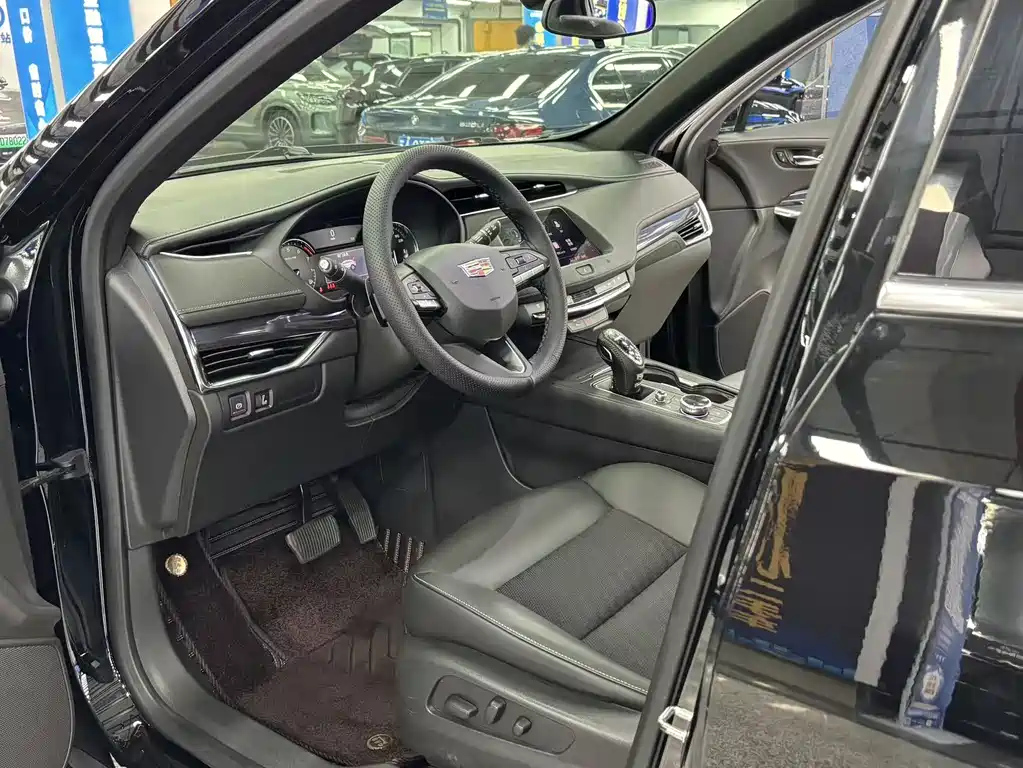 CADILLAC XT4 2020