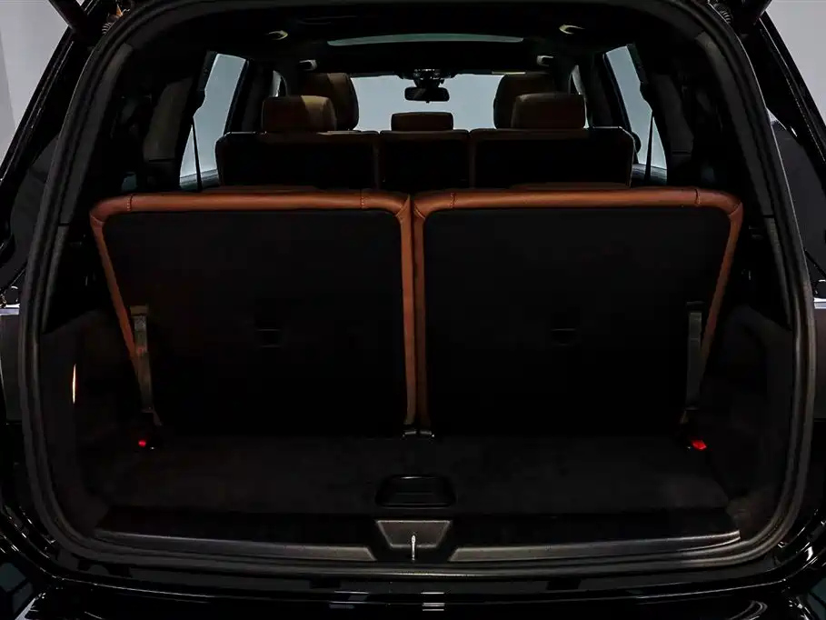 MERCEDES BENZ GLB 2023