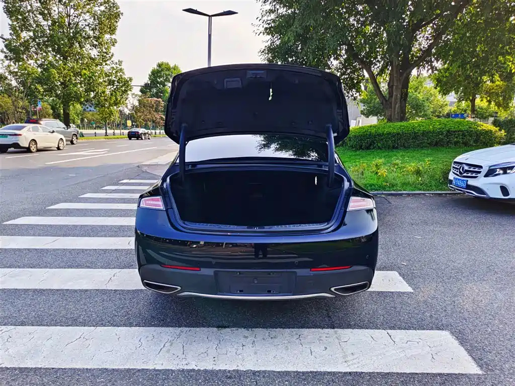 LINCOLN MKZ 2019