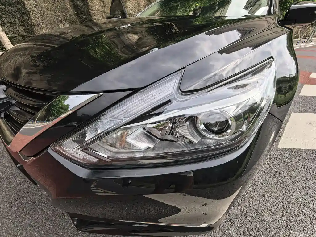 NISSAN TEANA 2018