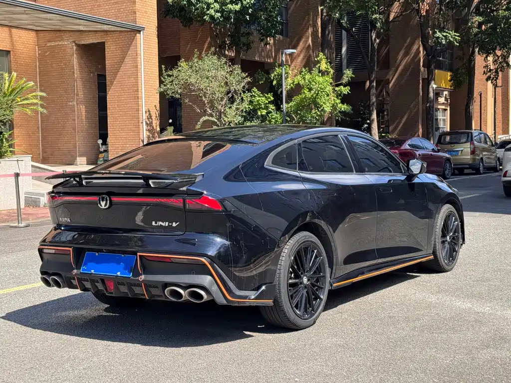 CHANGAN UNI-V 2023