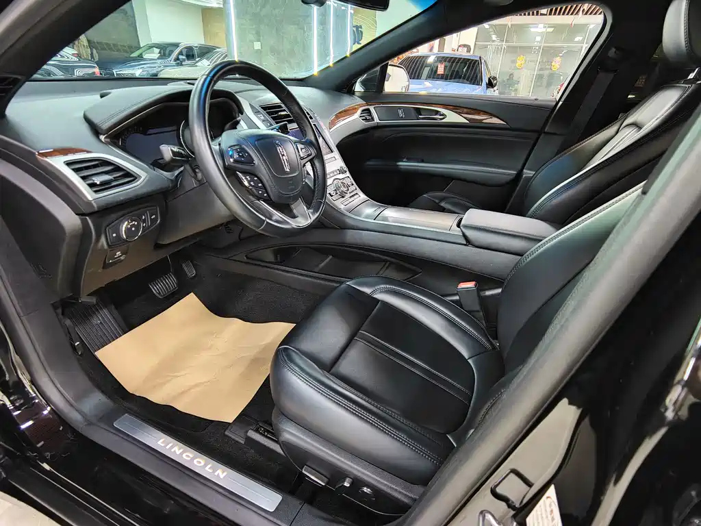 LINCOLN MKZ 2020