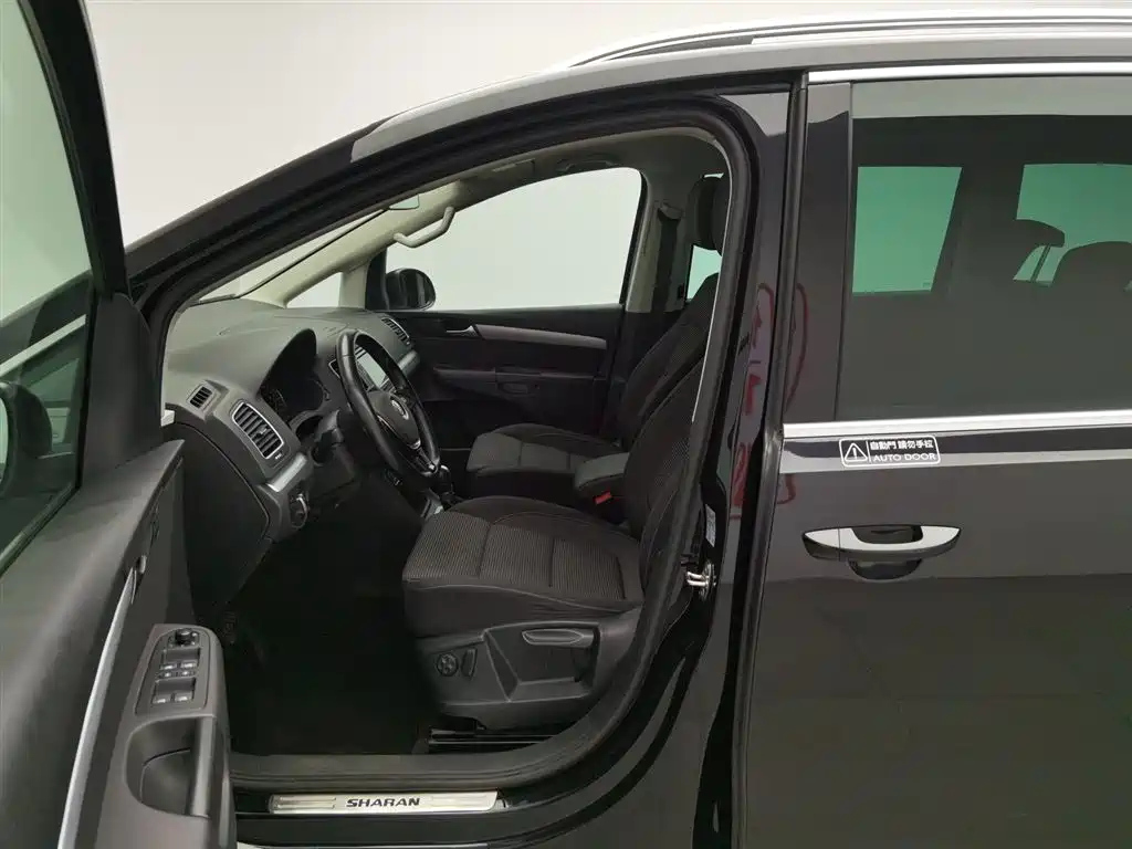 VOLKSWAGEN SHARAN 2016