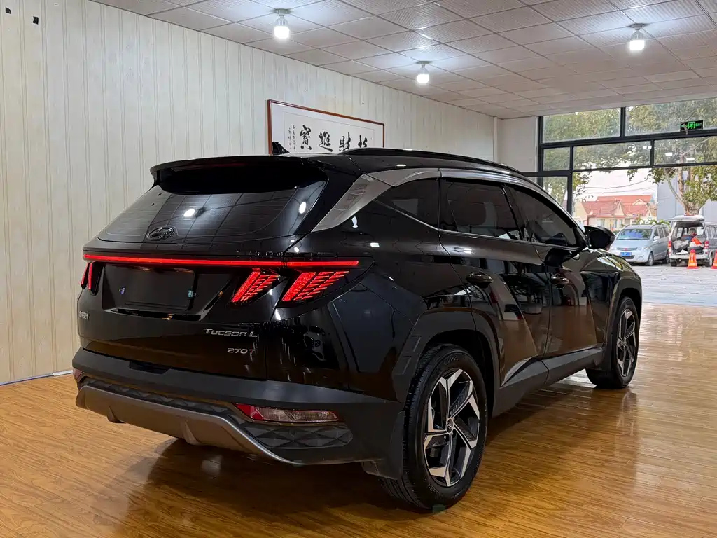 HYUNDAI TUCSON 2023