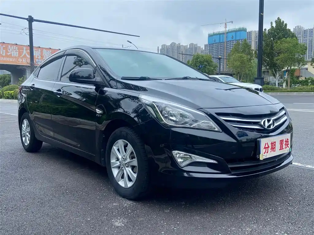 HYUNDAI RENA 2014