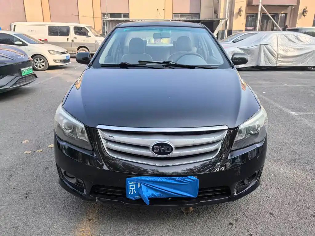BYD L3 2012