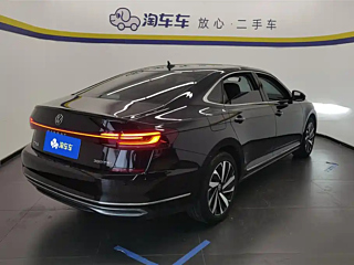 VOLKSWAGEN PASSAT 2024