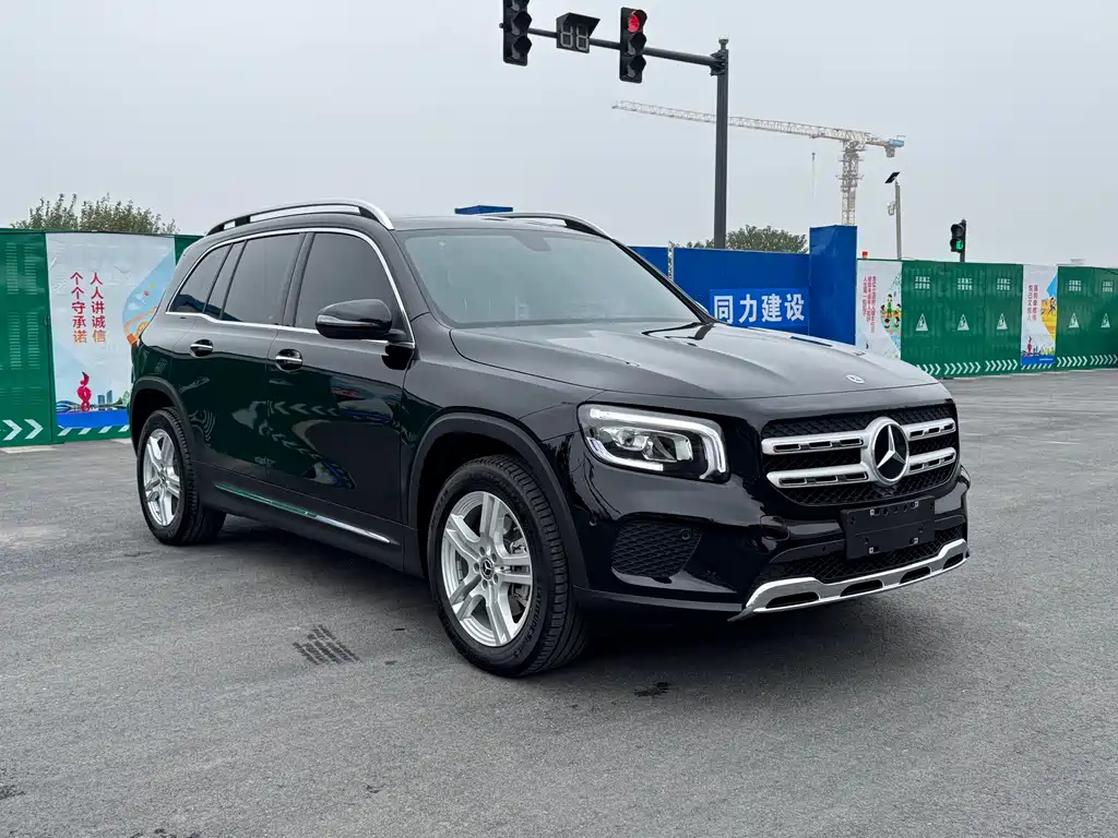 MERCEDES BENZ GLB 2023