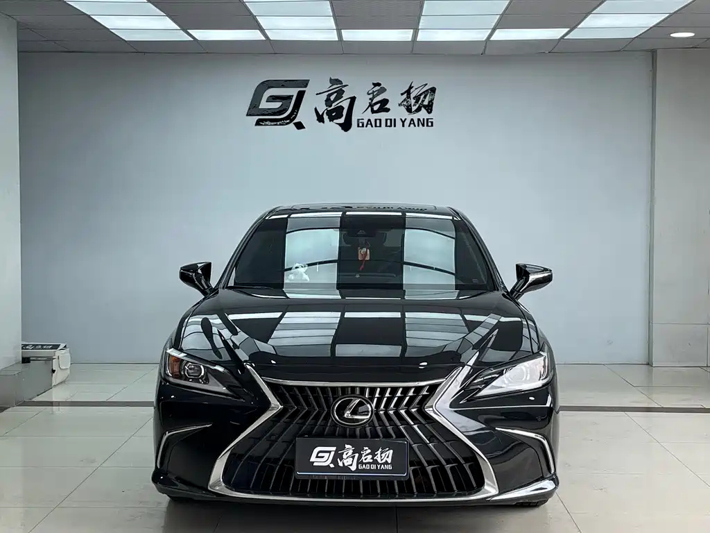 LEXUS ES 2023