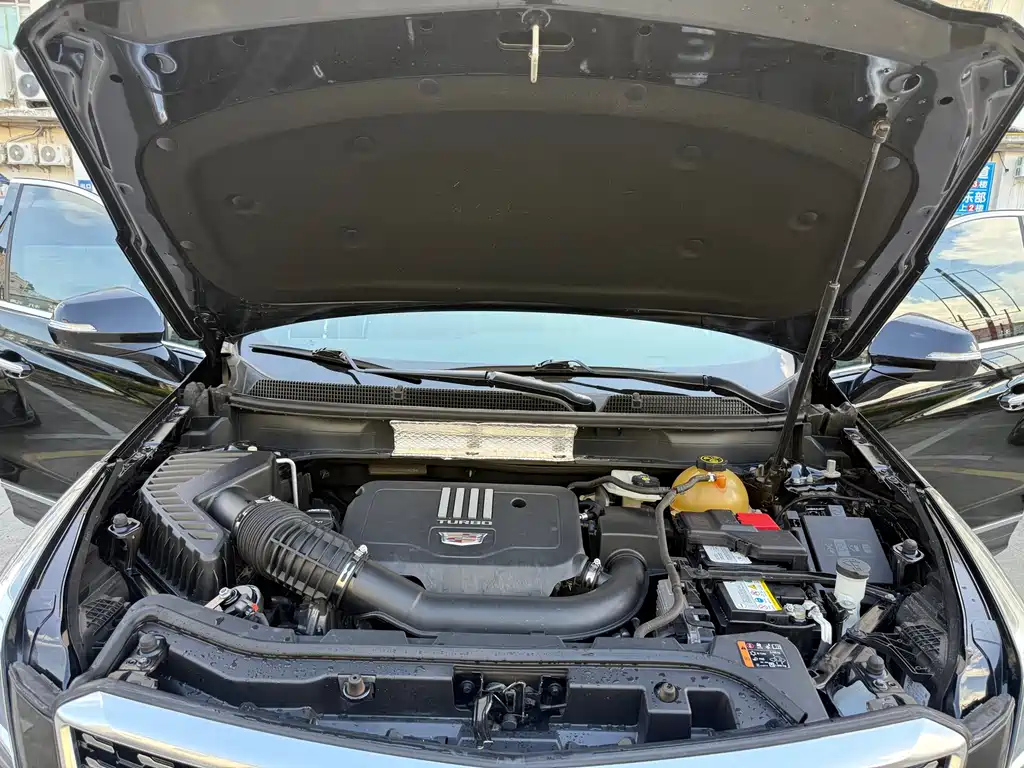 CADILLAC XT5 2020