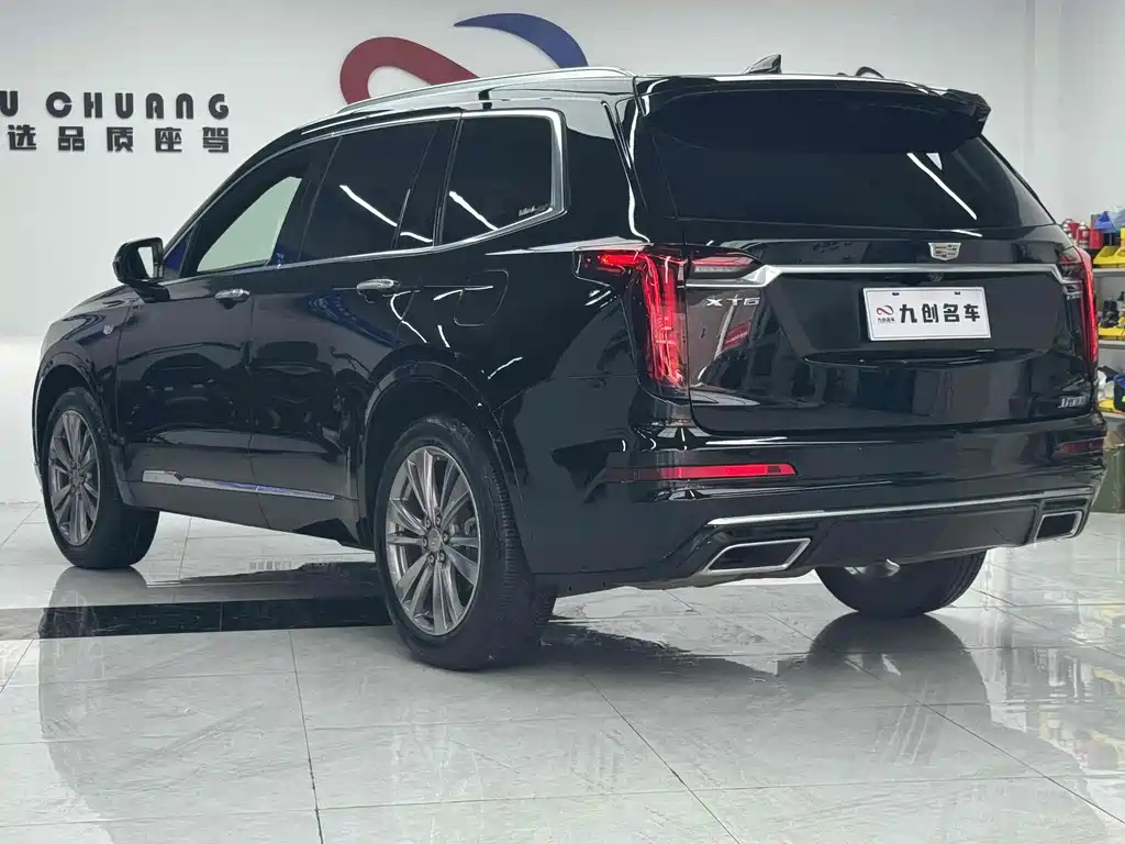 CADILLAC XT6 2021