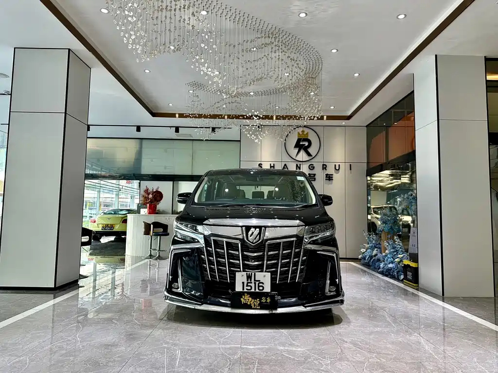TOYOTA ALPHARD 2015
