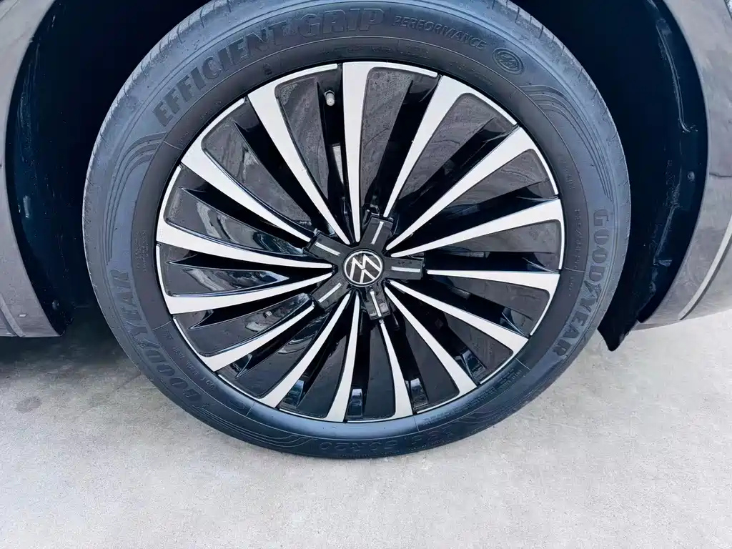 VOLKSWAGEN VILORAN 2024