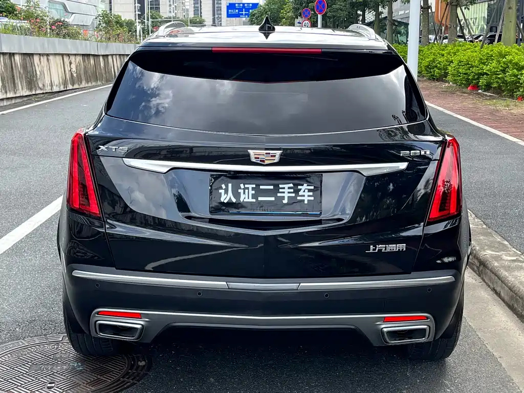 CADILLAC XT5 2021