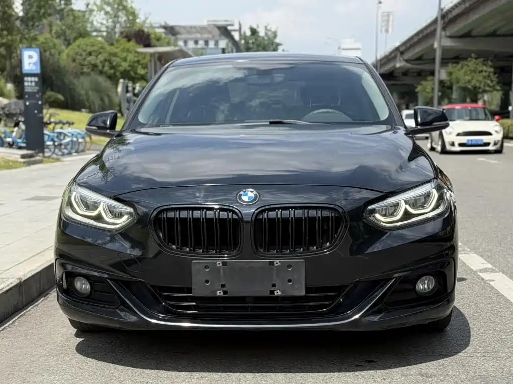 BMW 1-SERIES 2018