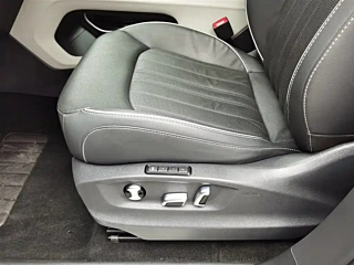 VOLKSWAGEN TOURAN 2022 YEAR 530 V6 4WD DELUXE EDITION 2022