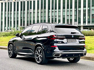 BMW X5  2025 YEAR XDRIVE 30LI EXCLUSIVE M SPORTS YAO NIGHT PACKAGE 2025