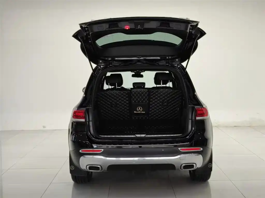 MERCEDES BENZ GLB 2023