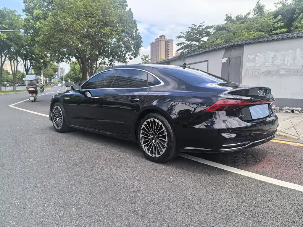 AUDI A7L 2024