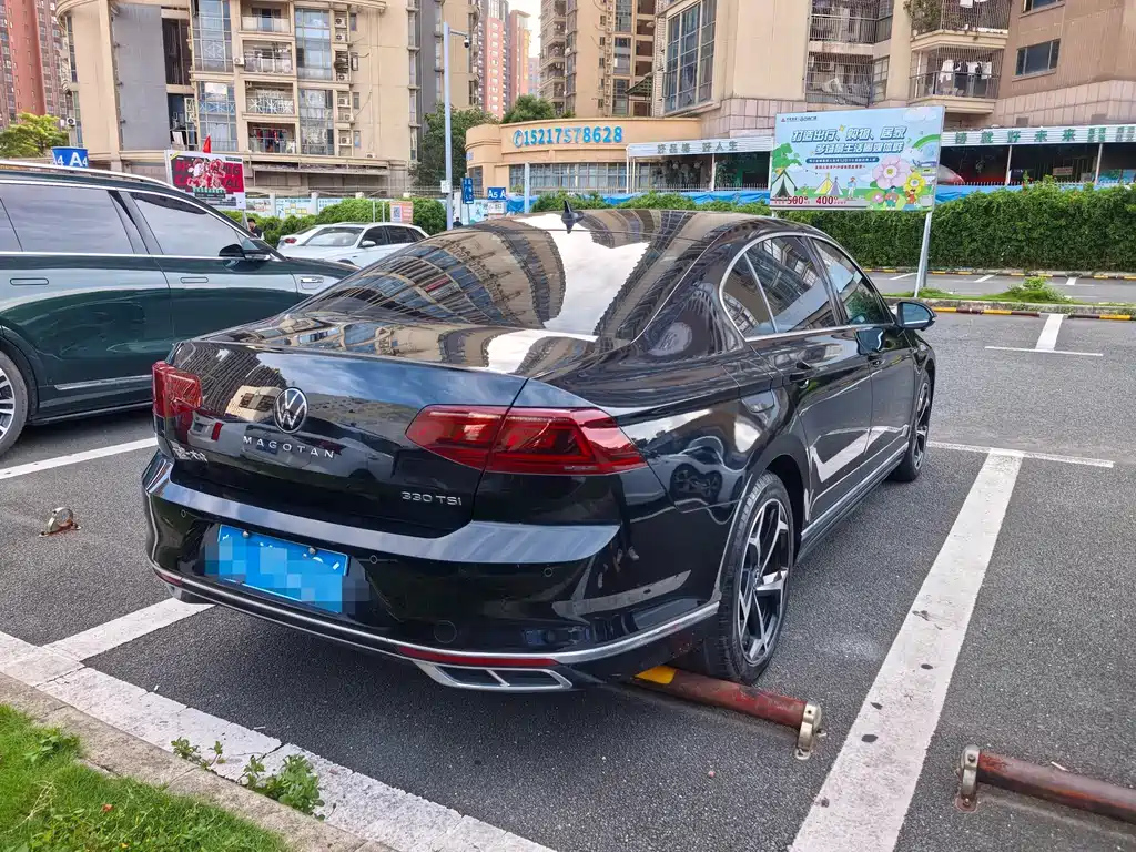 VOLKSWAGEN MAGOTAN 2023