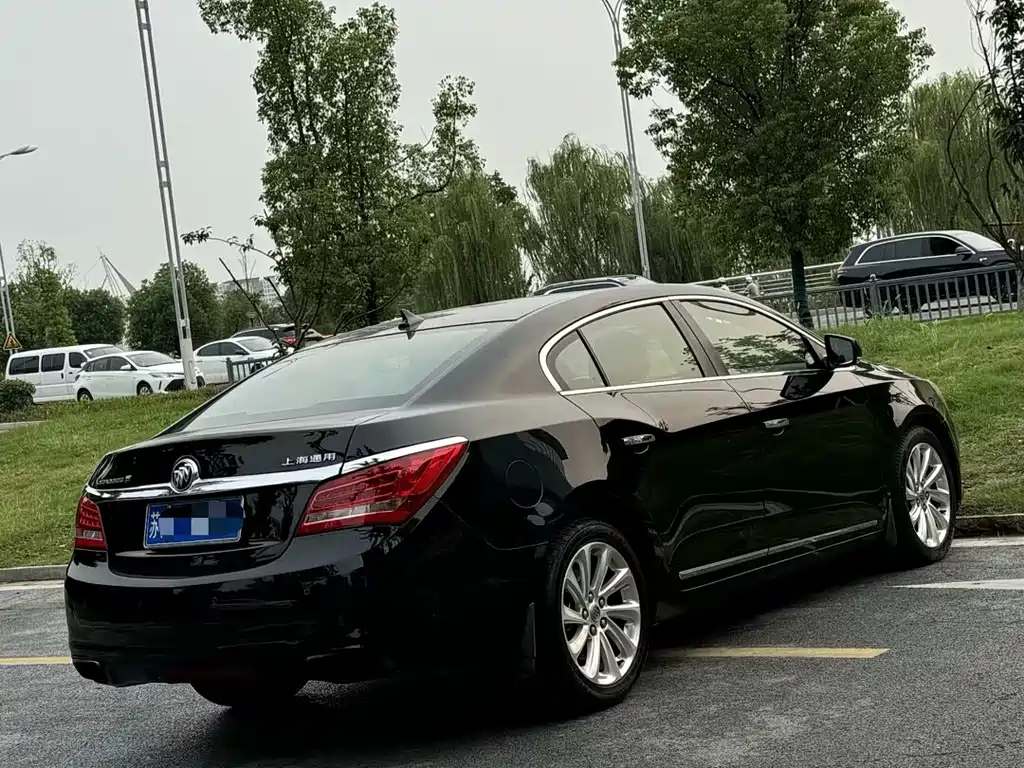 BUICK LACROSSE 2013