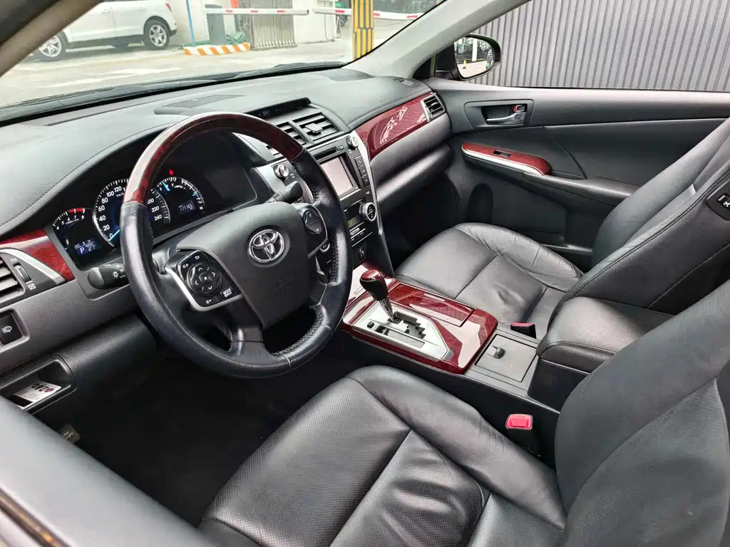 TOYOTA CAMRY 2012