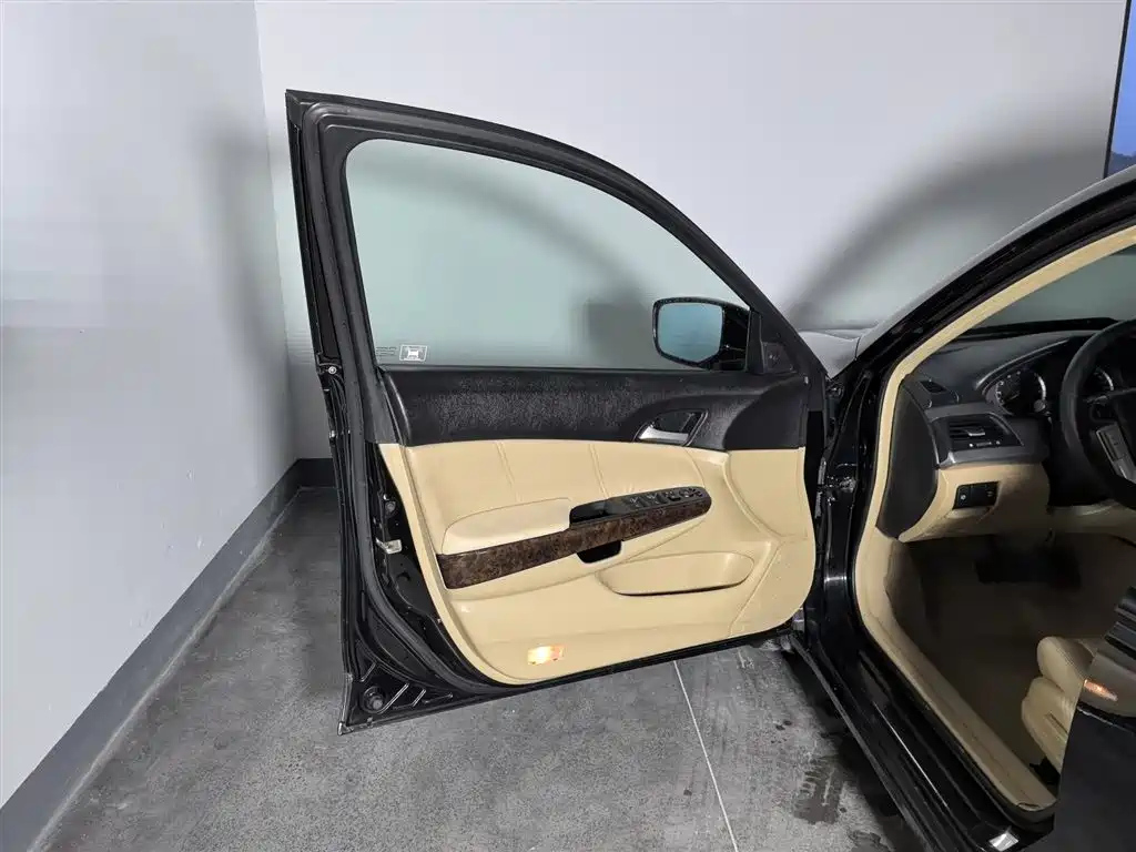 HONDA ACCORD 2010