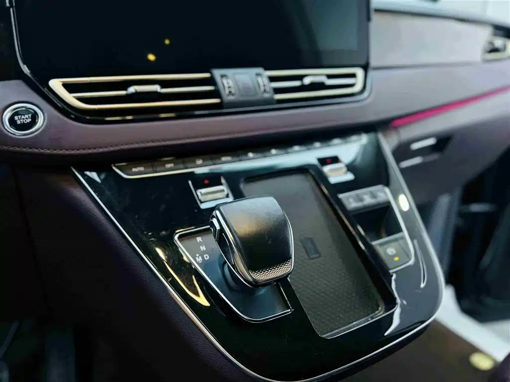 HONGQI HQ9 2022