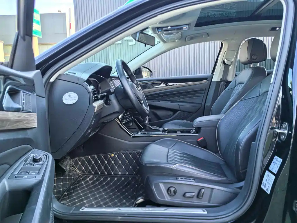 VOLKSWAGEN PASSAT 2020