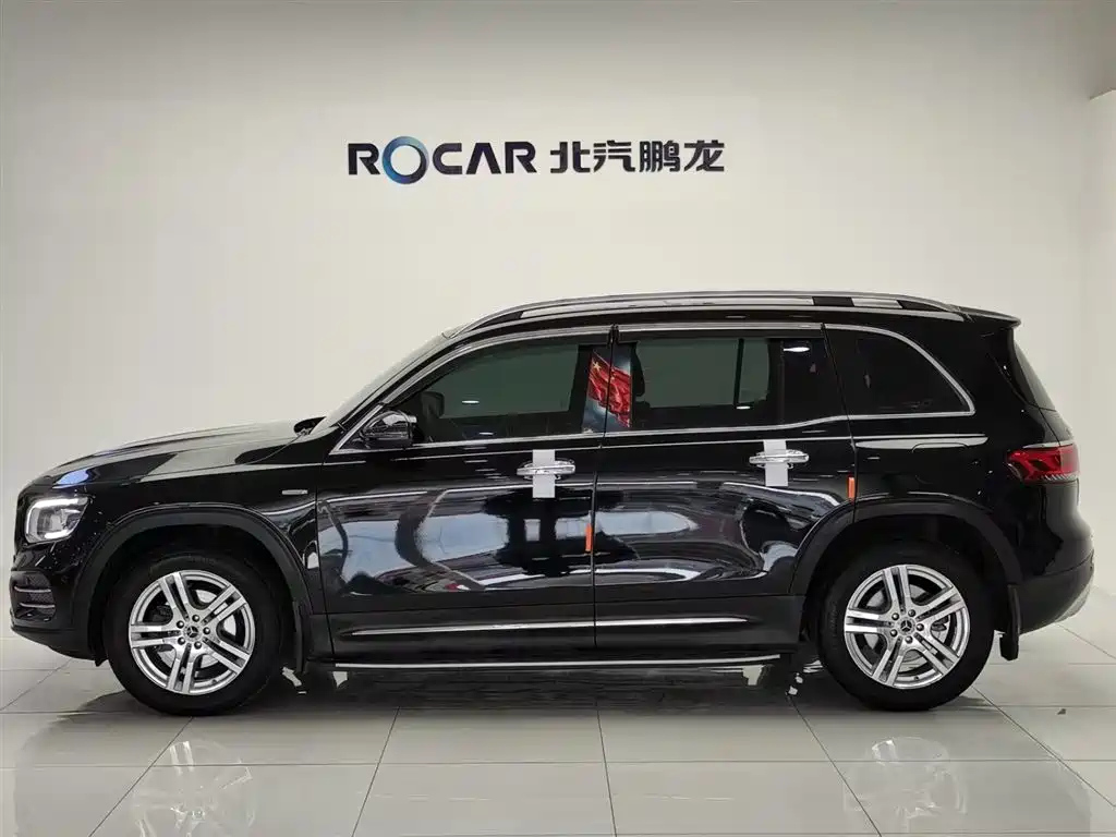 MERCEDES BENZ GLB 2023