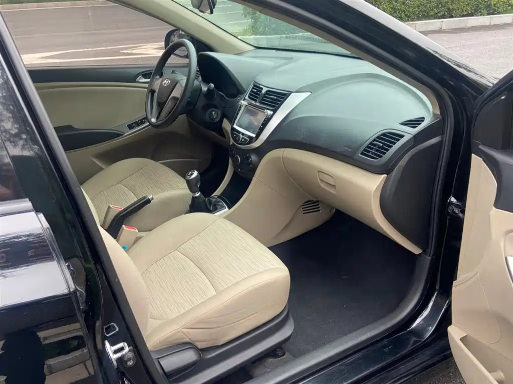 HYUNDAI RENA 2014