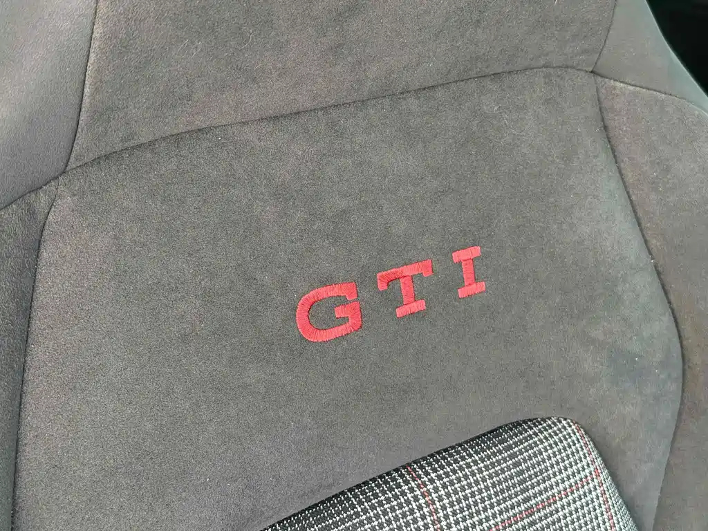 VOLKSWAGEN GOLF GTI 2021