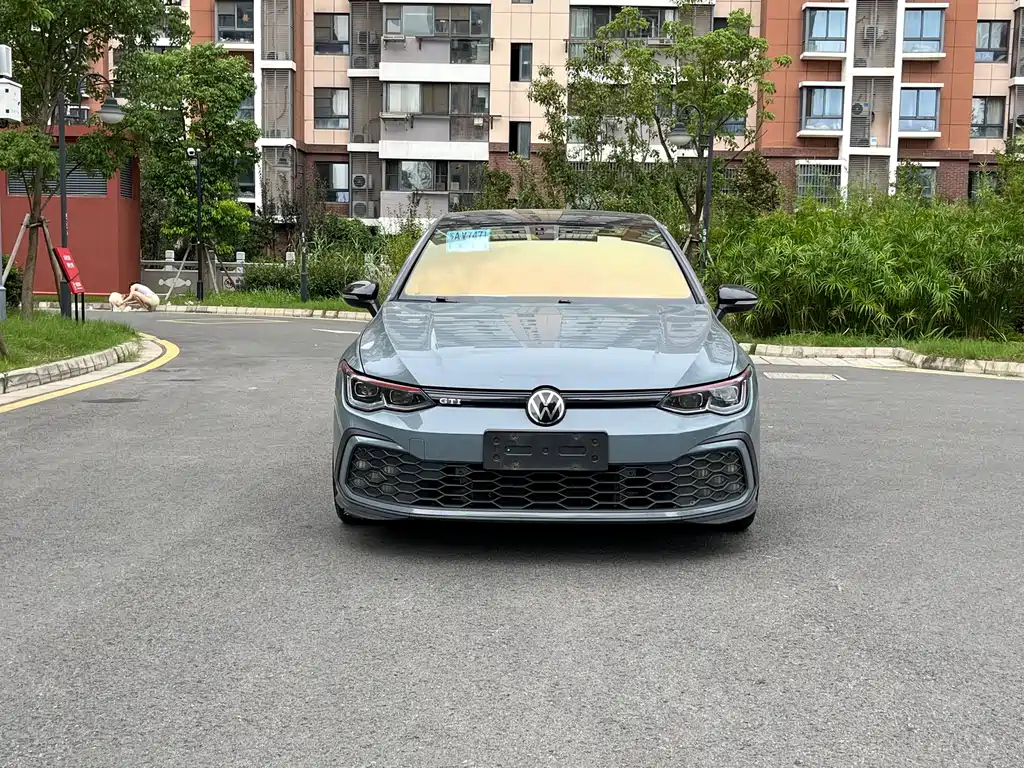 VOLKSWAGEN GOLF GTI 2023
