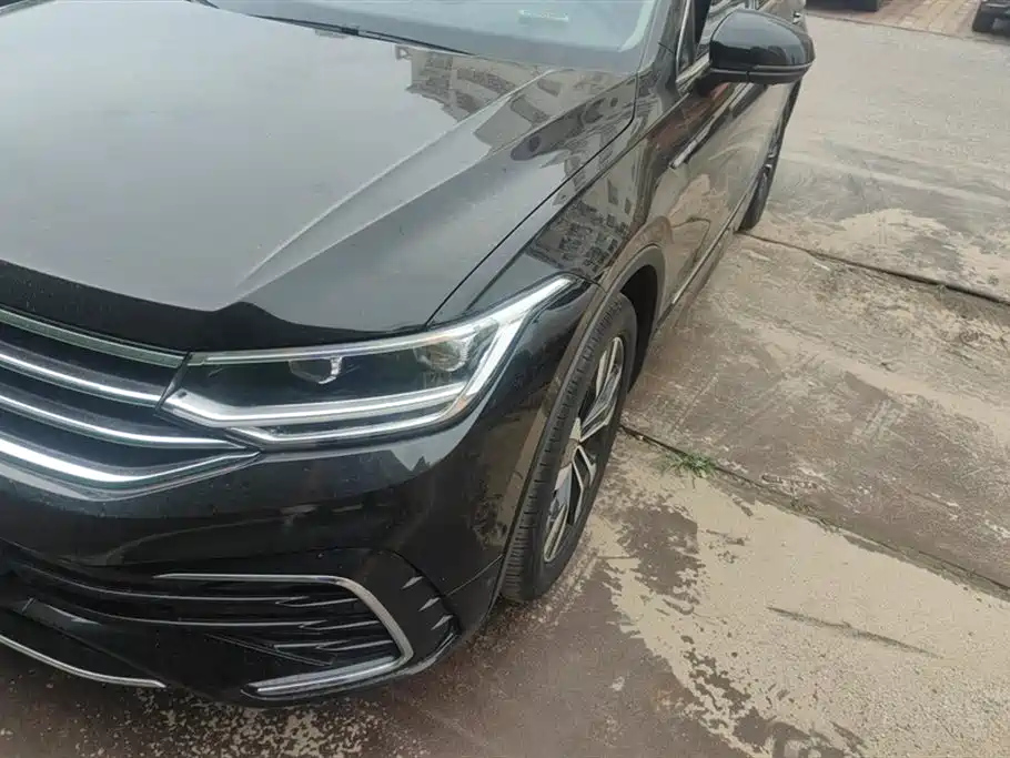 VOLKSWAGEN TIGUAN L 2023