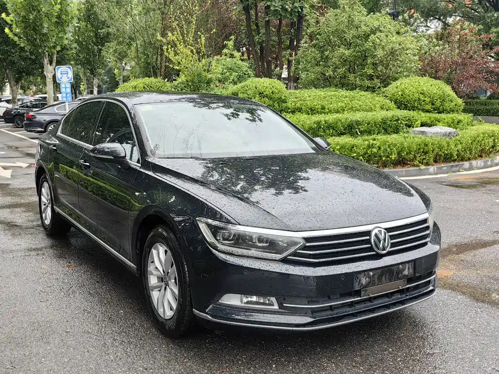 VOLKSWAGEN MAGOTAN 2018