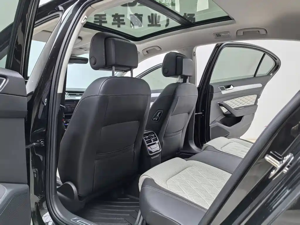 VOLKSWAGEN MAGOTAN 2022