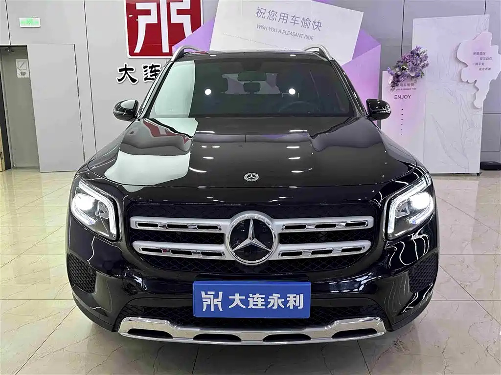 MERCEDES BENZ GLB 2023