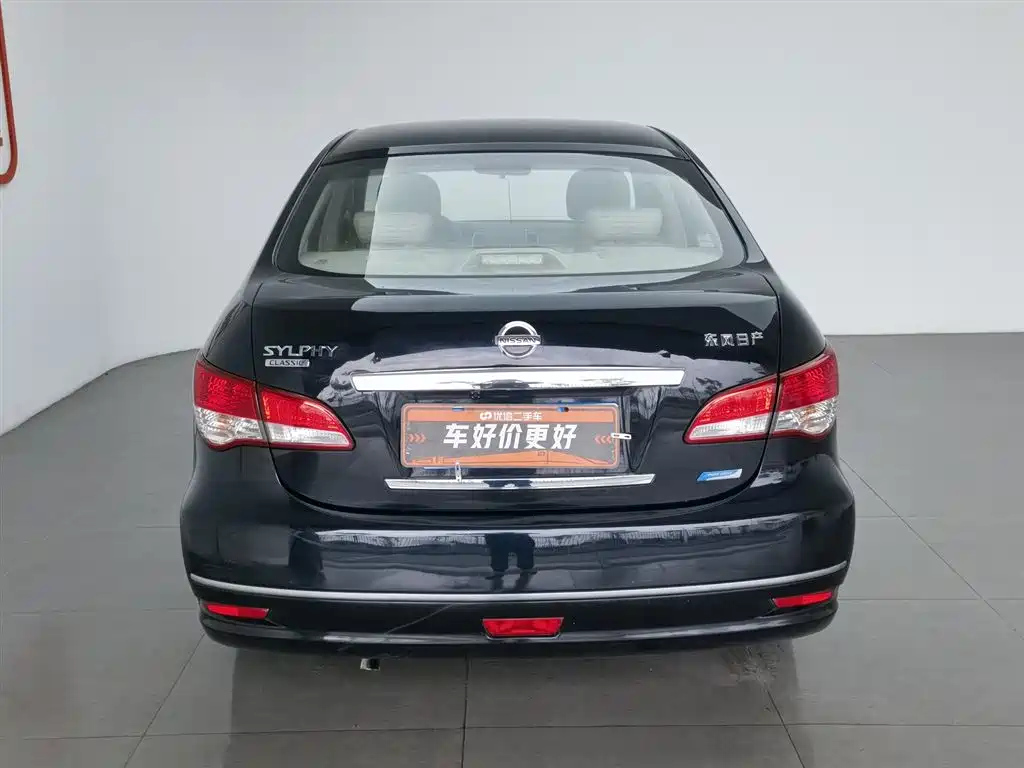 NISSAN SYLPHY 2012