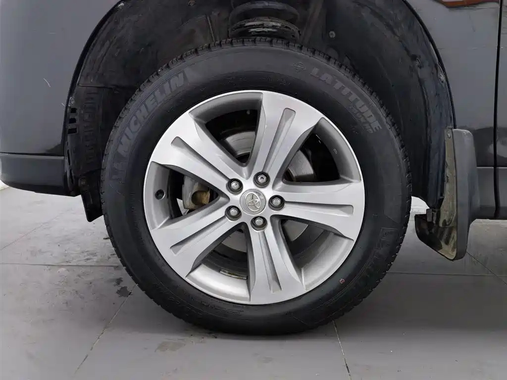 TOYOTA HIGHLANDER 2013