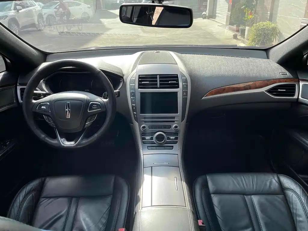 LINCOLN MKZ 2017