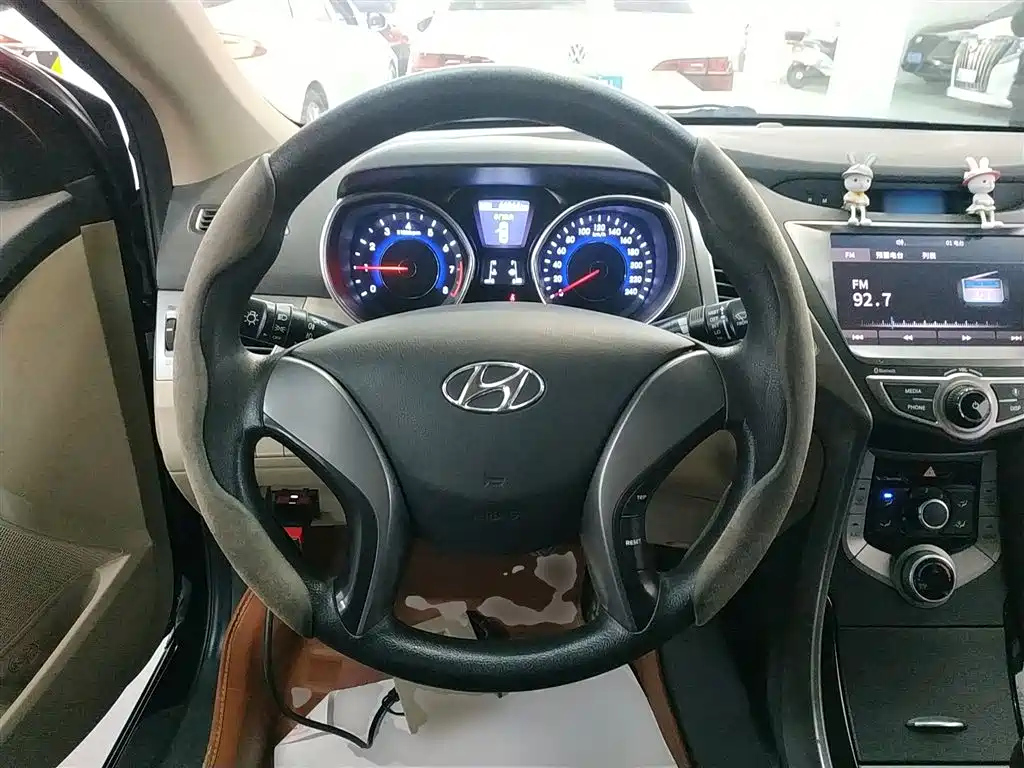 HYUNDAI ELANTRA 2016