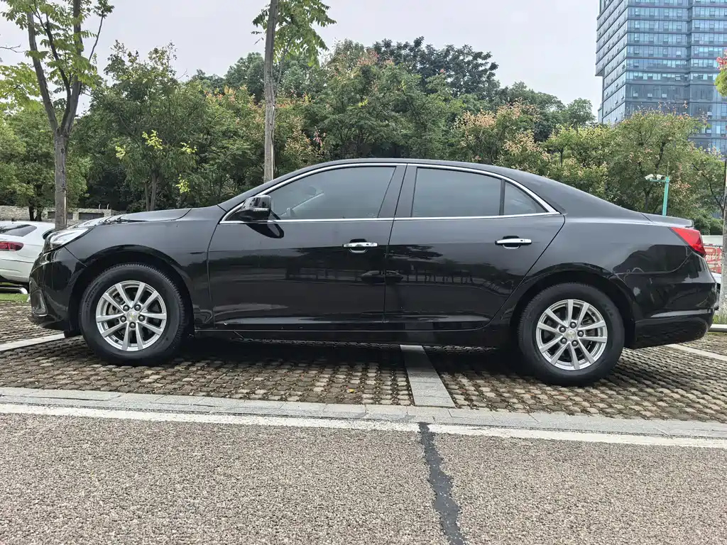 CHEVROLET MALIBU 2018